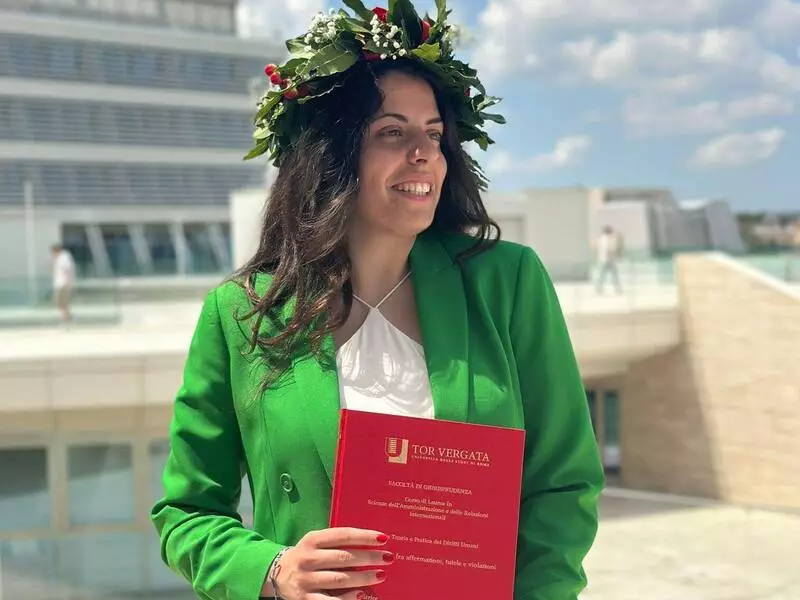 Auguri alla neodottoressa Alessandra Capoluongo per la sua laurea in